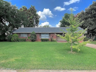 111 E Gresham St, Indianola, MS 38751