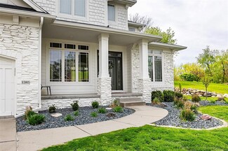 1385 Tulip Tree Ln, West Des Moines, IA 50266
