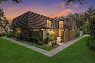 617 6th Ln, Palm Beach Gardens, FL 33418