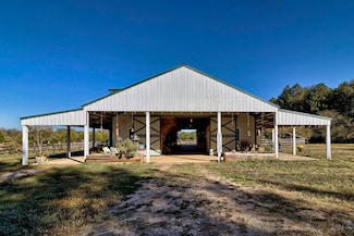 226 Cottage Walk Ln, Saluda, SC 29138