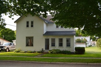 425 W Daley St, Spring Green, WI 53588