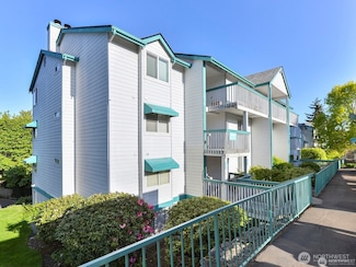 28606 16th Ave S Unit 102, Federal Way, WA 98003