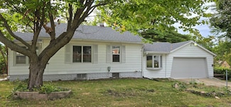 1746 Pershing Ave, Rockford, IL 61109