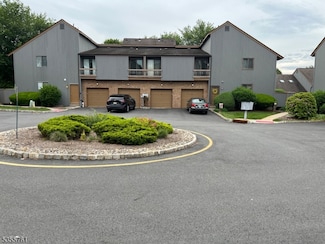 87 Sycamore Ct, Basking Ridge, NJ 07920