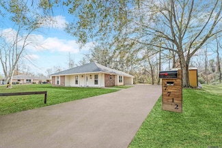 7712 Misty Oaks Ave, Baker, LA 70714