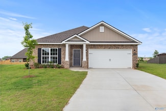 29555 Canoe Cir NW, Harvest, AL 35749