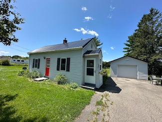 797 Main St, Bradley, ME 04411