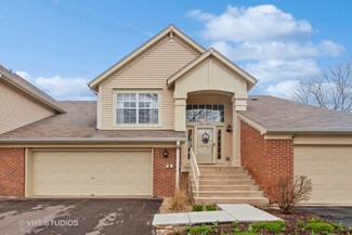 30W019 Juniper Ct Unit 30W111, Warrenville, IL 60555