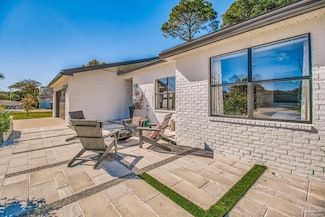 975 Grand Canal St, Gulf Breeze, FL 32563