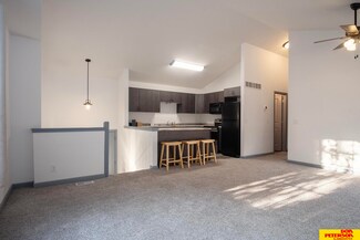 821 N I St, Fremont, NE 68025