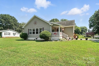 29636 Lakeside Dr, Albemarle, NC 28001