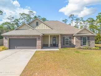 11816 Smokey Ct, Ocean Springs, MS 39564