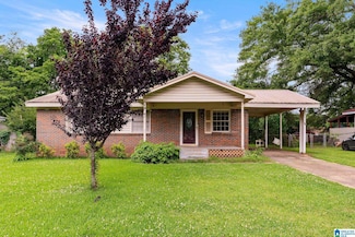 2822 Brooklane Dr, Bessemer, AL 35023