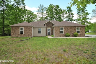 190 Logan Ln, Oneida, TN 37841