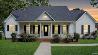 17501 Martin Dr, Athens, AL 35611