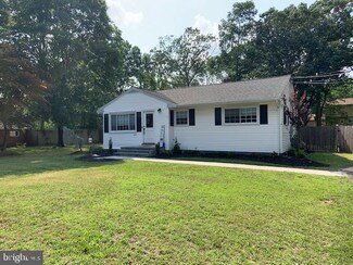221 Oak Ave, West Berlin, NJ 08091