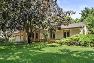 S67W17330 Rossmar Ct, Muskego, WI 53150