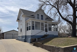 1409 E Rice St, Sioux Falls, SD 57103
