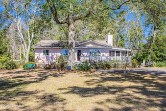 515 Shoreline Dr E, Sunset Beach, NC 28468