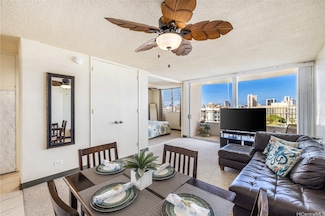 1805 Poki St Unit 1101, Honolulu, HI 96822