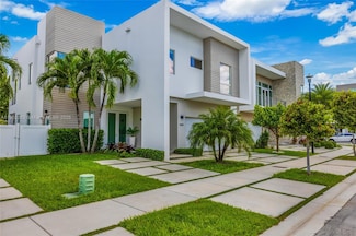 10580 NW 67th Terrace, Doral, FL 33178