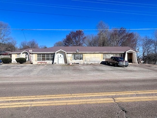 447 W Main St Unit 450, Bradford, TN 38316