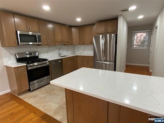 35 Grove St Unit Rear, Tenafly, NJ 07670