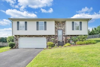 156 Gala Dr, Roanoke, VA 24019