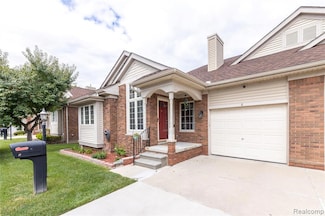 6 Canfield Cir, Dearborn Heights, MI 48127