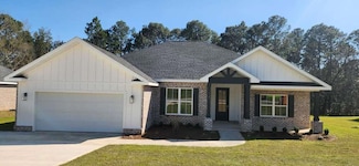 337 Shoal River Dr, Crestview, FL 32539