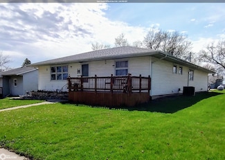 305 S Main St, Laurel, IA 50141