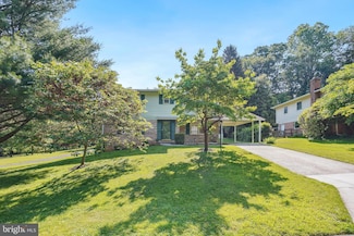 882 Diamond Dr, Gaithersburg, MD 20878