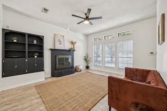 2900 Christopher Dr, Denton, TX 76209