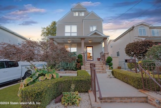 45 Scarboro Ave, Staten Island, NY 10305