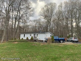 701 Snow Hill Rd, Cresco, PA 18326