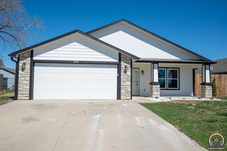 1614 SW 72nd Place, Topeka, KS 66619