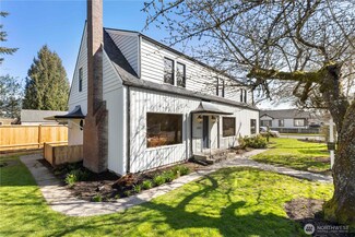 203 9th St NW, Puyallup, WA 98371