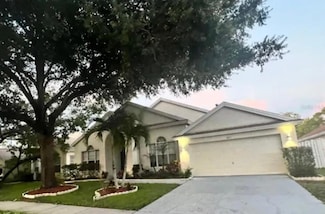 1821 Longview Ln, Tarpon Springs, FL 34689