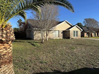 1528 Kitty Hawk Dr, Gulf Breeze, FL 32563