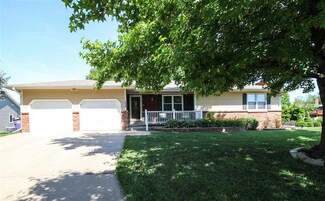 708 Gillespie Dr, Manhattan, KS 66502