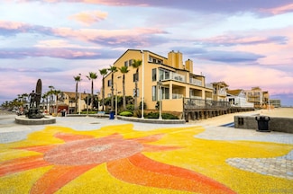 706 Ocean Ln, Imperial Beach, CA 91932