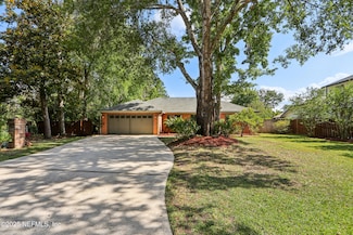 400 Harvest Bend Dr, Fleming Island, FL 32003