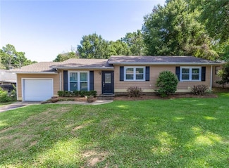 602 Gayfer Ave, Fairhope, AL 36532