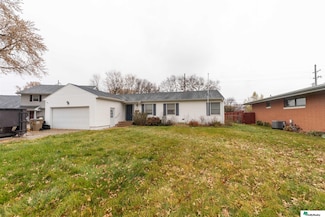515 Plum Rd, Grand Island, NE 68801