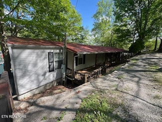 339 Flat Hollow Marina Rd, Speedwell, TN 37870
