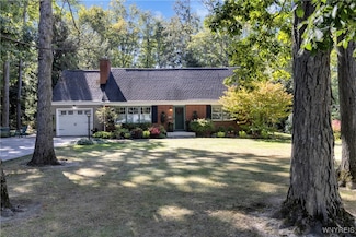 77 South Ln, Orchard Park, NY 14127