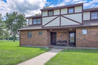 1101 Jeff Cir, Paola, KS 66071