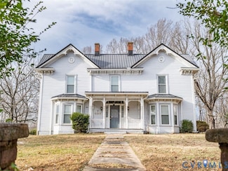 9 Ridge St, Chatham, VA 24531