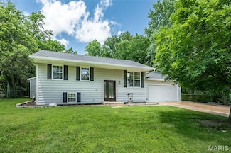 1440 Riverside Dr, Fenton, MO 63026