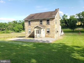 17 Spatz Ln, Richfield, PA 17086